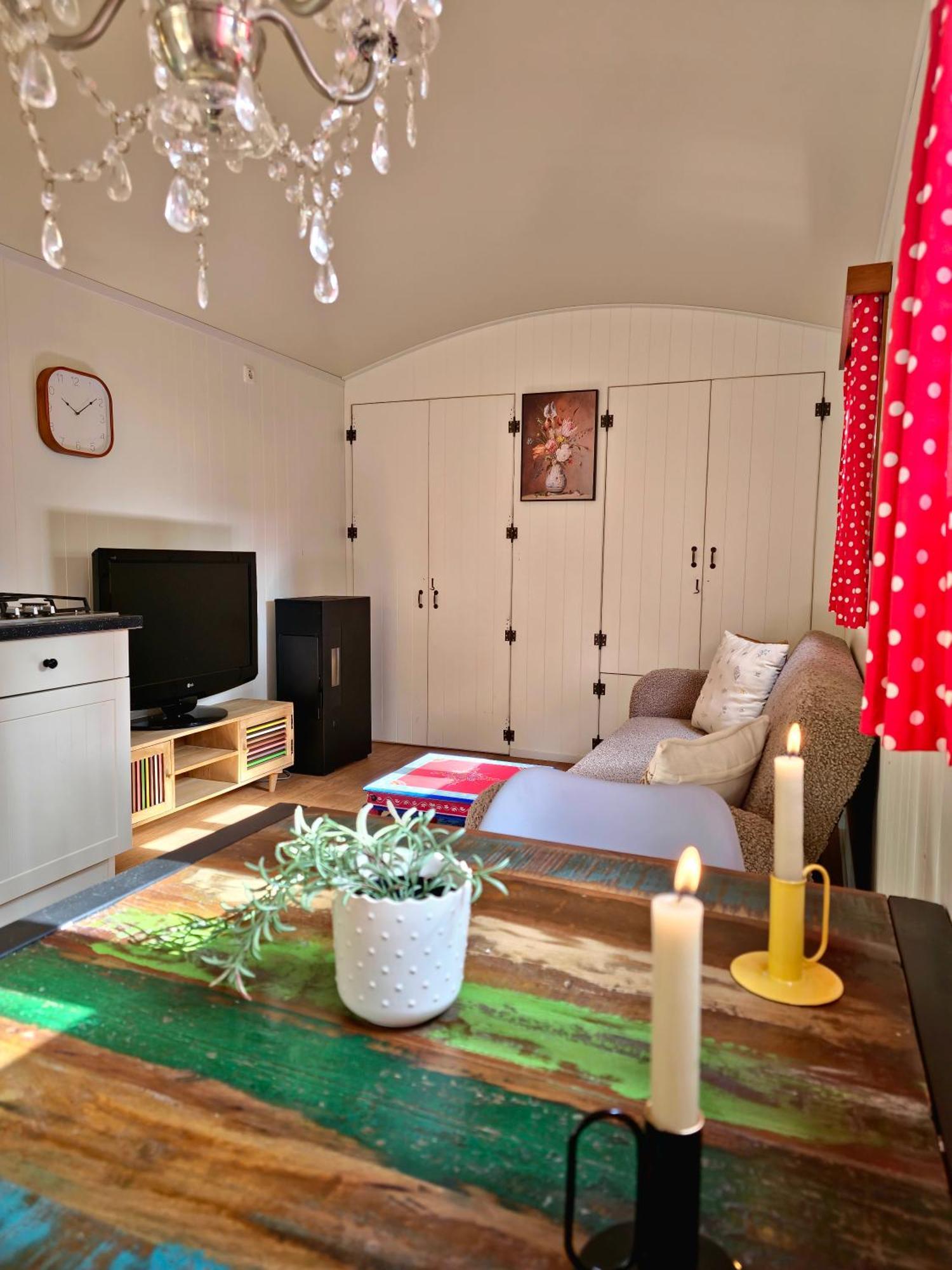 Villa Pipowagen Met Prive Hot Tub Lanaken Exterior foto